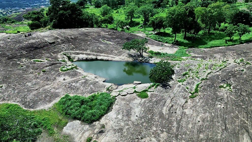 1024px-Iyake_Suspended_lake_-_Ado_Awaye,_Iseyin,_Oyo_State,_Nigeria._06