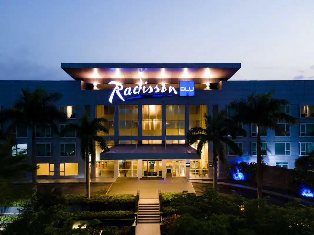 Radisson Blu Anchorage Hotel exterior