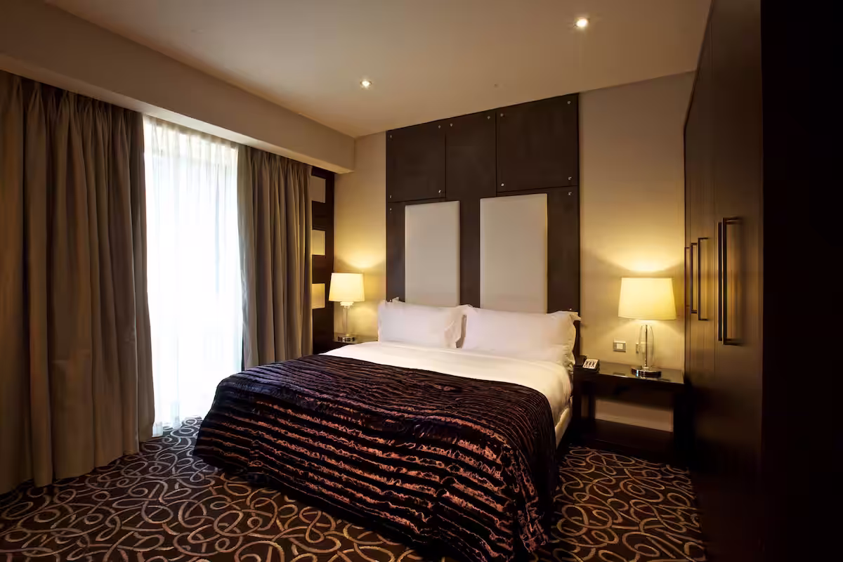 Wheatbaker Hotel room