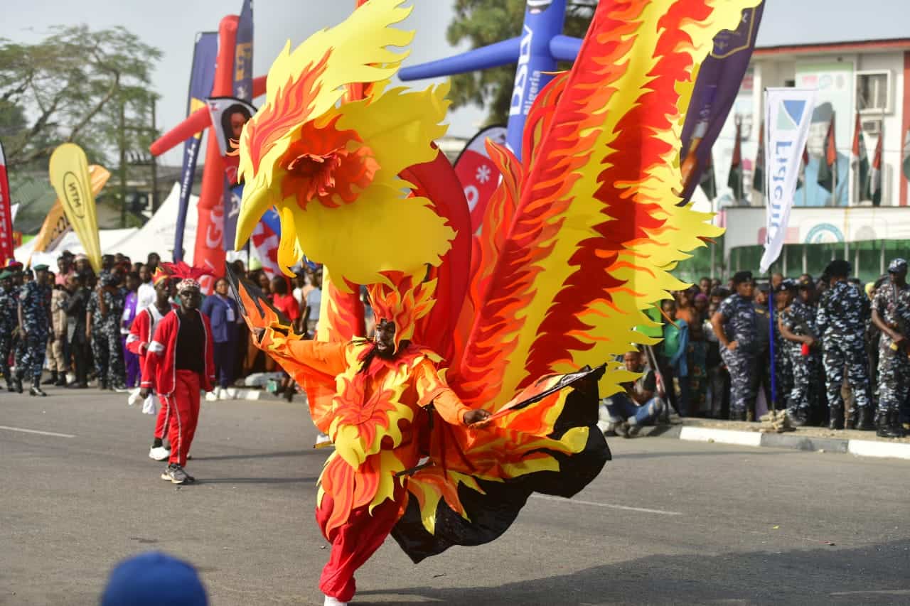 calabar festival yellow and red performers
