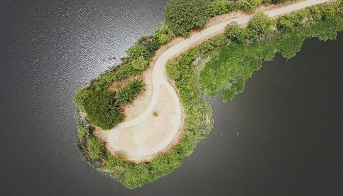 1280px-An_aerial_view_of_Jabi_Lake_Abuja_Nigeria