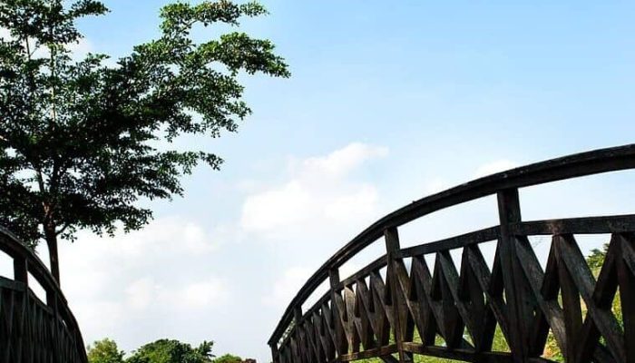 760px-Jabi_lake,_wooden_bridge