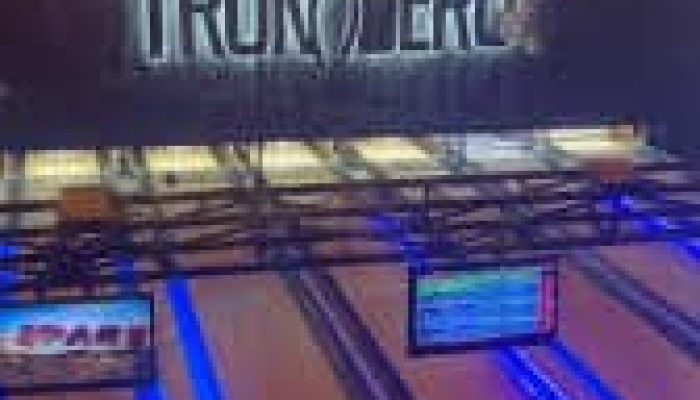 Bowling At Trukadero Logo