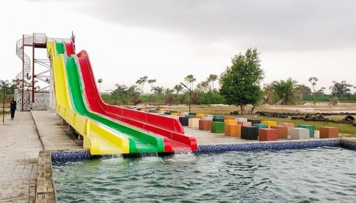 omu resort slide and pool