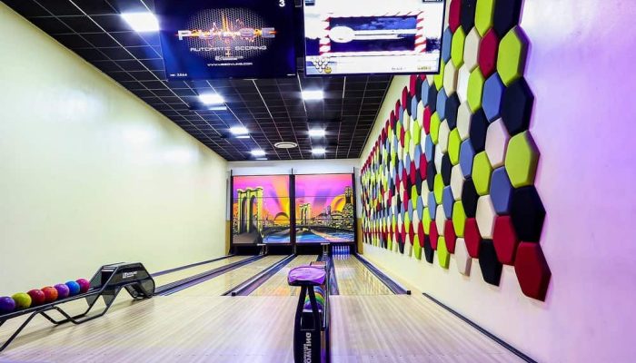 rufus and bee bowling alley