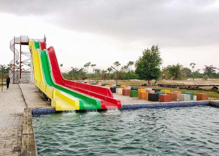 omu resort slide and pool